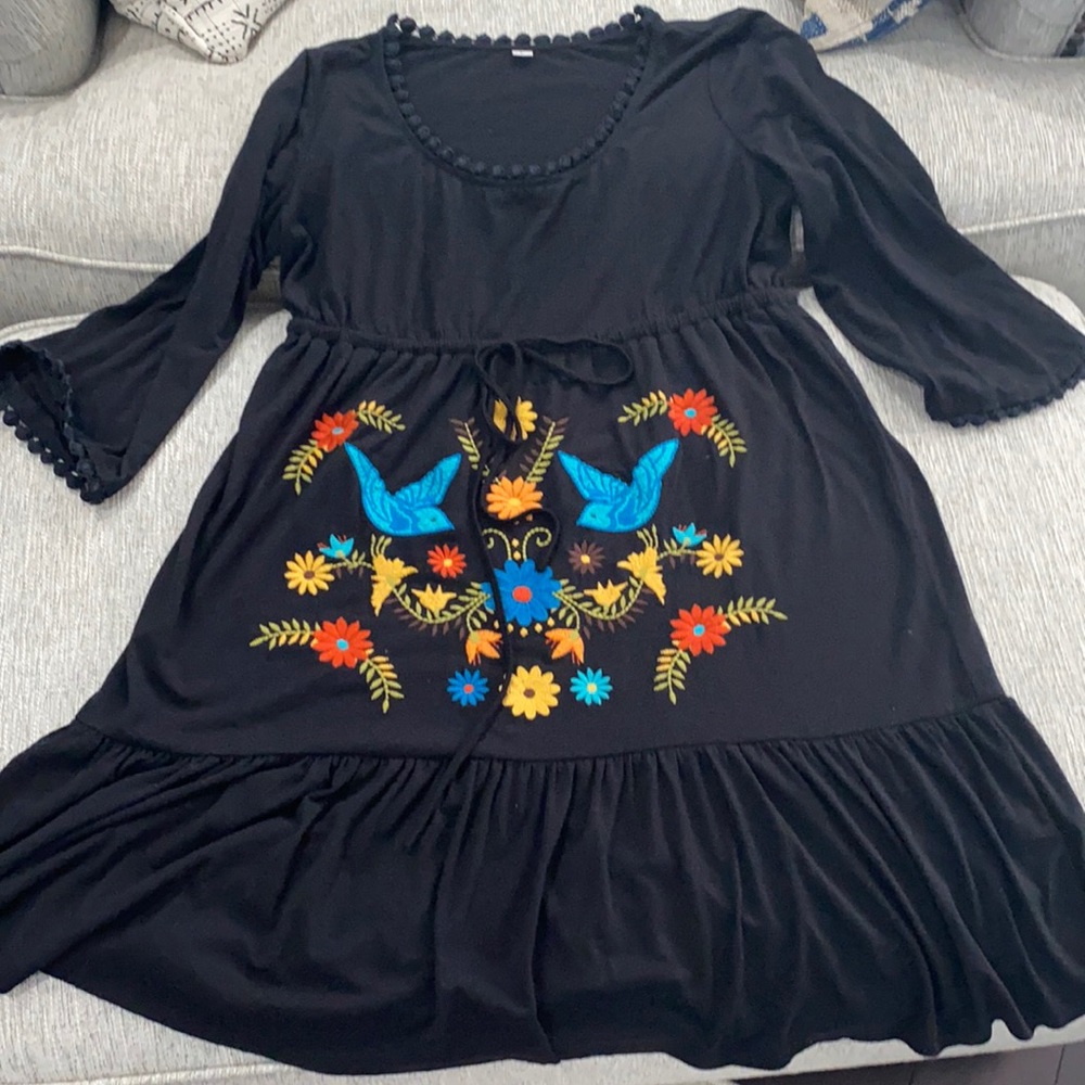 COPY - ☘️ 3/$30 Embroidered Black Dress Sz Lg